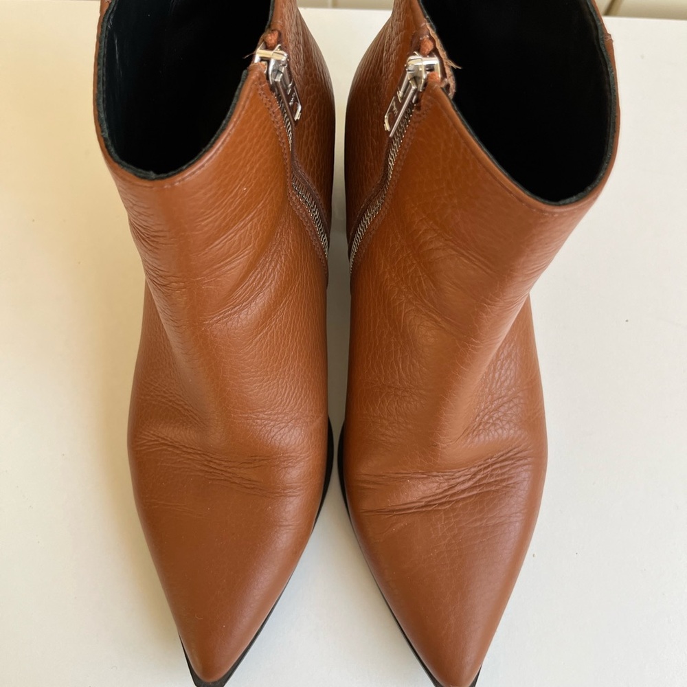 Everlane Boss boot in Cognac - Picture 7 of 9
